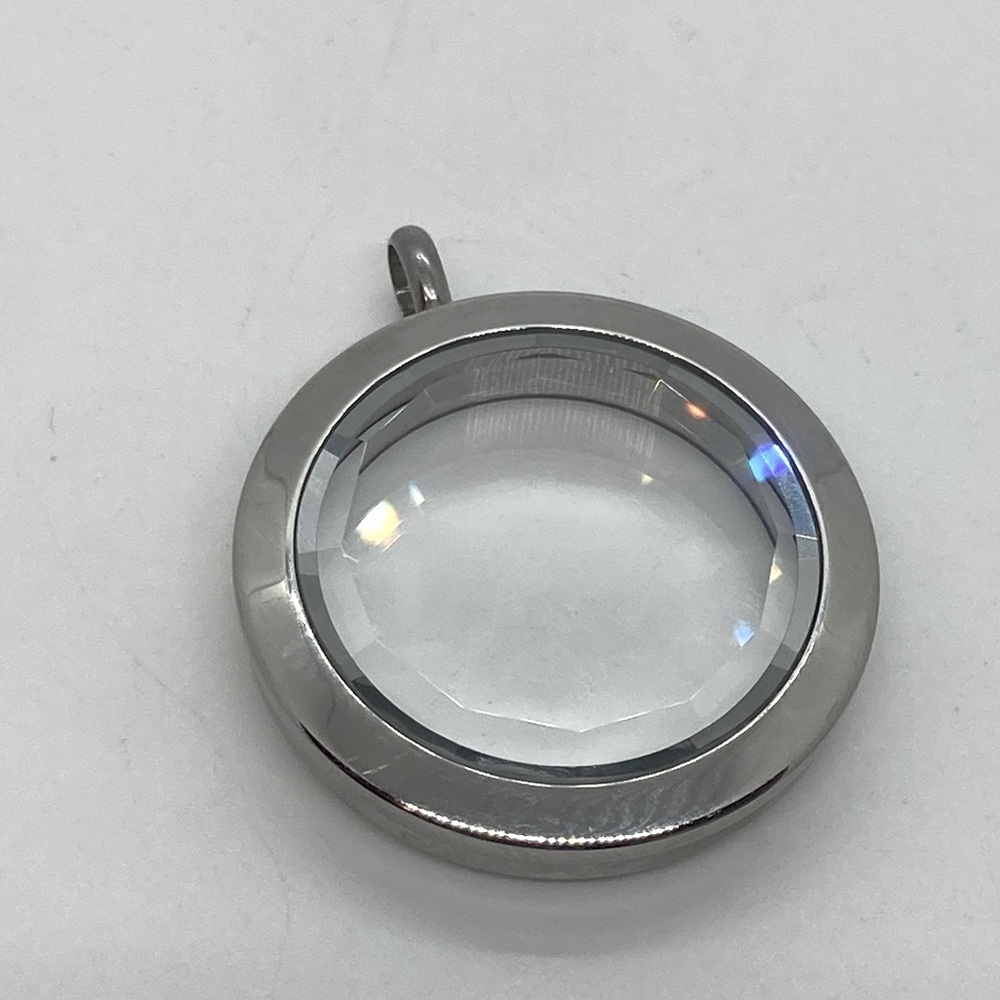 Origami Owl Living Locket Silver Beveled Face Twist Open Medium Size | 1.4” L